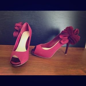 Le Château wine red heels